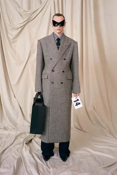 Look 14